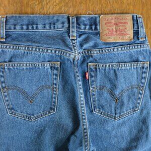 Levi's Relaxed Blue Jeans 27” or 29”w x 34” length. (Waist mismarked?!)